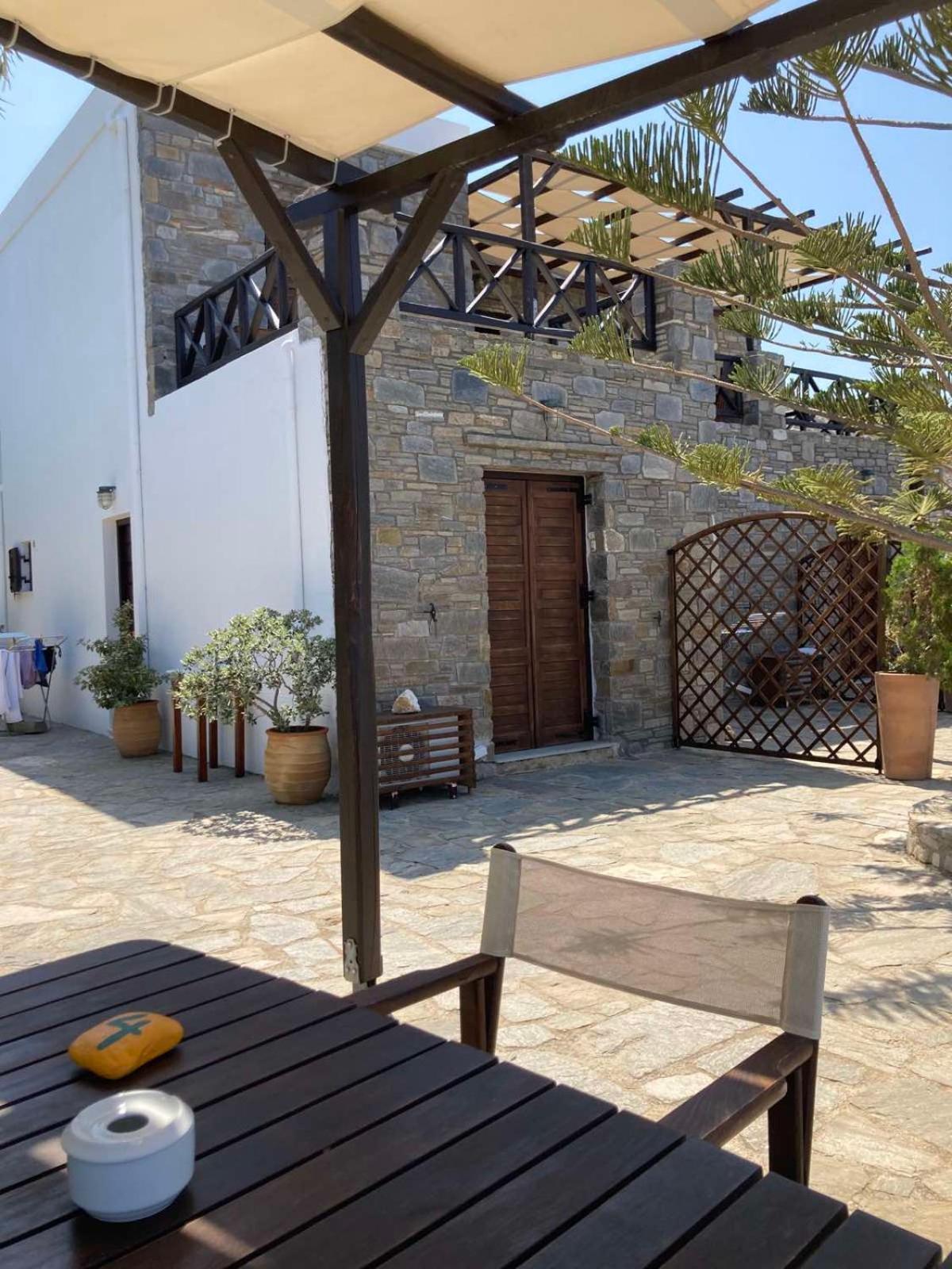 Kini Syrou Lotos Studios & Apartments (Adults Only) חדר תמונה