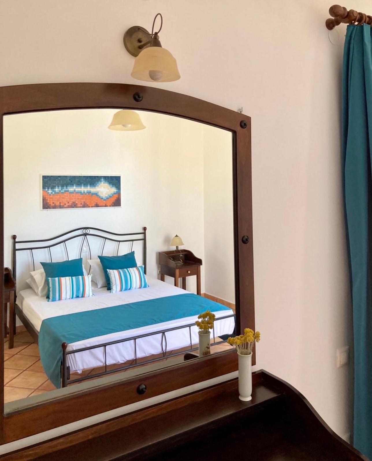 Kini Syrou Lotos Studios & Apartments (Adults Only) חדר תמונה
